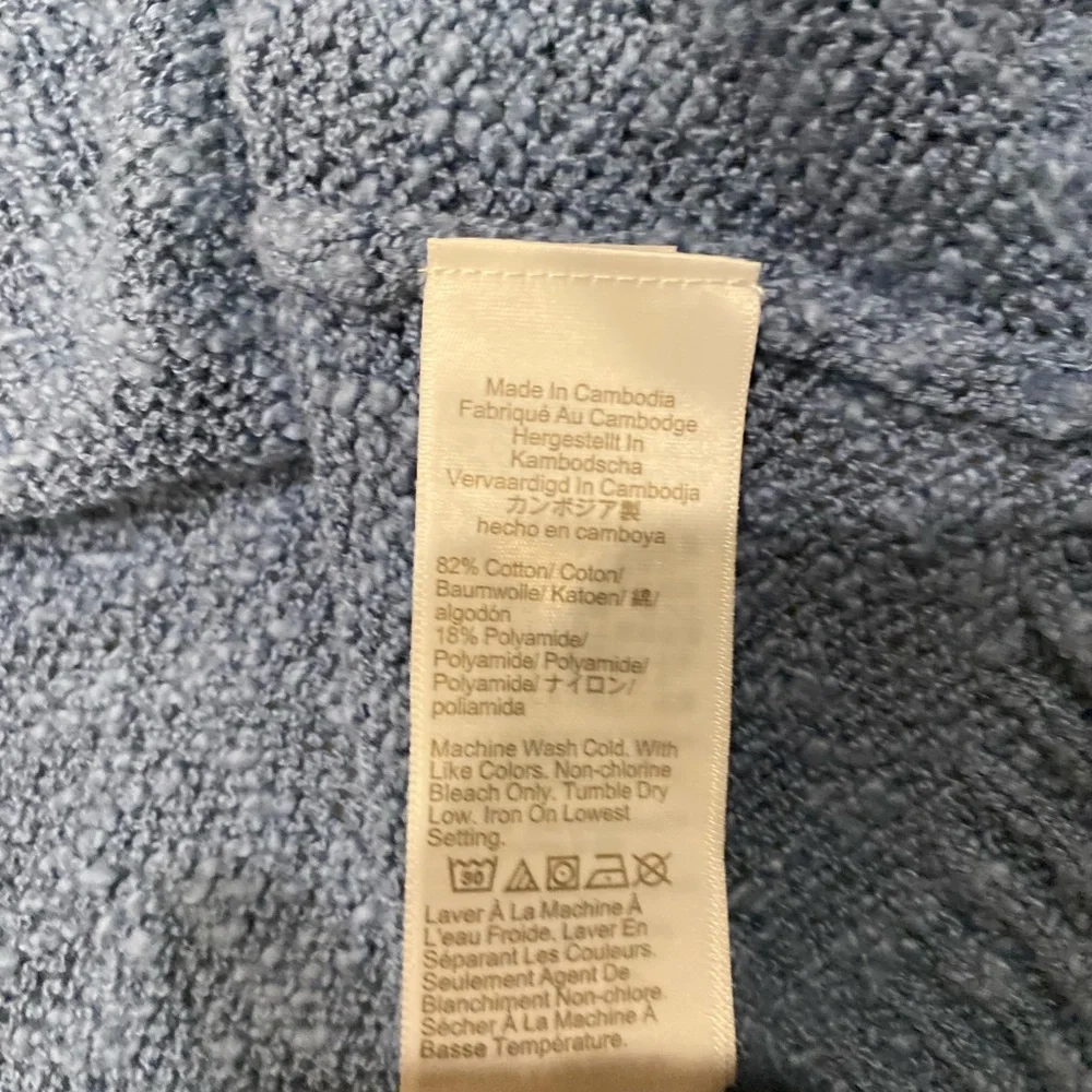 J Crew blue cotton V neck sweater with split hem, textured size Medium